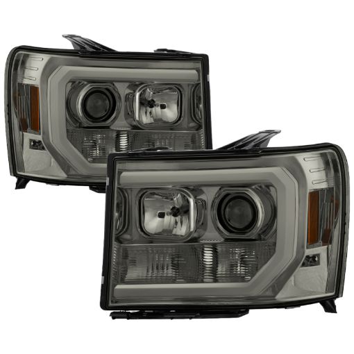 Picture of Spyder GMC Sierra 150025003500 07 - 13 V2 Projector Headlights - Smoke PRO - YD - GS07V2 - LBDRL - SM