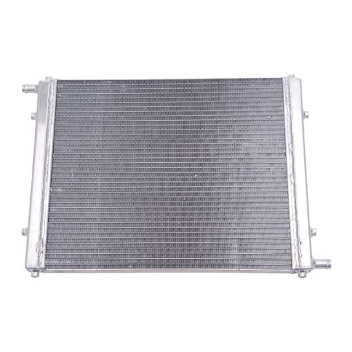 Picture of Edelbrock Heat Exchanger Single Pass Single Row 31 000 BtuHr 22In W X 16 5In H X 1 5In D Silver